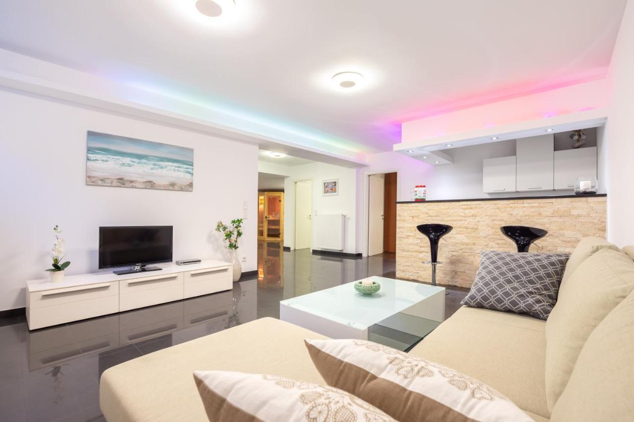 Luxury City Villa โตรกีร์ ภายนอก รูปภาพ